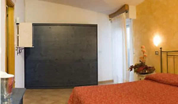 ***  Hotel Carol Rimini Olaszország